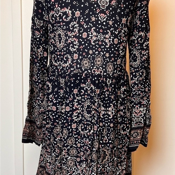 Altar’d State Long Sleeve Lace Up Neckline Dress Chic Size Small ‘Altered’ Lined - Picture 5 of 9